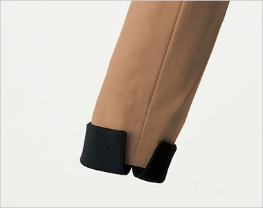 en joie(アンジョア) 61870 [通年]ワンピース 無地[ニット/ストレッチ/9分袖] 9分袖の袖口はスリットが入っており、折り返して着用することも可能です。