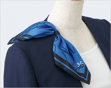 [在庫限り/返品交換不可]Enjoy EAJ632 ジャケット シャドーストライプ 衿もとにスカーフのズレを防ぐループが付いています。ワンタッチで形が決まります