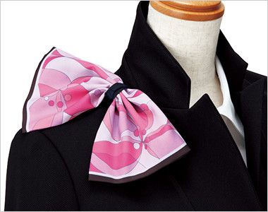 Enjoy EAJ685 [通年]熱がこもらず一年中を通して心地よいニットジャケット 無地 衿もとにスカーフのズレを防ぐループが付いています。ワンタッチで形が決まります。