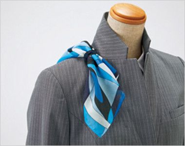 Enjoy EAJ711 [通年]ジャケット [ストレッチ/ストライプ] スカーフをループに通すだけできれいな形が完成。首に巻かないので快適。