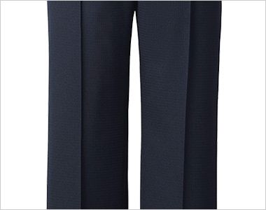 ストレートパンツ センタープレス加工。
