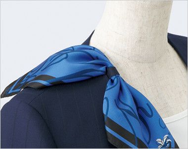 [在庫限り/返品交換不可]Enjoy EAV633 ベスト コーラルクロスストライプ 衿もとにスカーフのズレを防ぐループが付いています。ワンタッチで形が決まります。