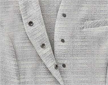 Enjoy ESA1021 [春夏用]オーバーブラウス[ツイード/UVカット/吸汗速乾] ドットボタン仕様（第1・2・3ボタン）／バストケアピッチ
胸元からインナーが見えないよう、ボタンの間隔を調整。