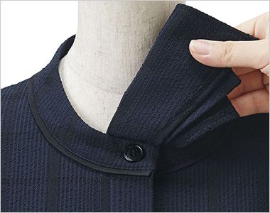 Enjoy ESA1031 [春夏用]オーバーブラウス[吸汗速乾/UVカット/2WAYストレッチ] 首元のフリル。