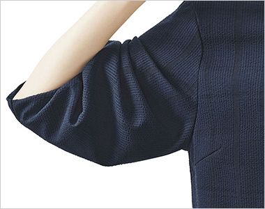 Enjoy ESA1032 [春夏用]オーバーブラウス（七分袖）[吸汗速乾/UVカット/2WAYストレッチ] 動きやすい腕(ARM360°)
腕を伸ばしても、ぐるぐる回してもきゅうくつ感がなく快適。