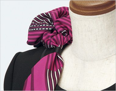 Enjoy ESJ701 [春夏用]ジャケット[無地][高通気] 衿もとにスカーフのズレを防ぐループが付いています。ワンタッチで形が決まります。

