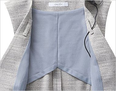 Enjoy ESV1022 [春夏用]ベスト[ツイード/UVカット/吸汗速乾] 半背裏。
肩周辺のみに裏地を使用した背抜き仕立てなので、軽くて涼しい着心地です。