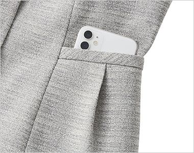 Enjoy ESV1022 [春夏用]ベスト[ツイード/UVカット/吸汗速乾] 大容量ポケット
スマートフォンもすっぽり入る大きめサイズ。横にしても収納可能。