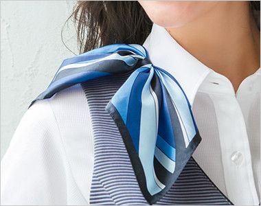 ESV619 Enjoy [春夏用]ベスト ボーダー スカーフループ®
衿もとにスカーフのズレを防ぐループが付いています。ワンタッチで形が決まります。