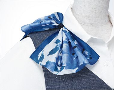 Enjoy ESV664 [春夏用]着痩せベスト ラメ ツイード 衿もとにスカーフのズレを防ぐループが付いています。ワンタッチで形が決まります。