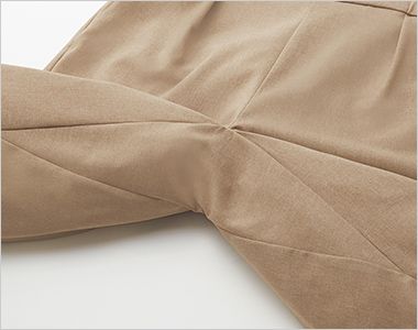 HAK020 ハートグリーン テーパードパンツ[男女兼用] 足が開きやすいよう、股下にマチを入れたガゼットクロッチ設計。