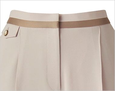 ワイドパンツ ベルト部分に配色を入れたデザインボトムス。ウエストラインに配色を入れることで、ベルトをしなくてもすっきりキレイ見え。