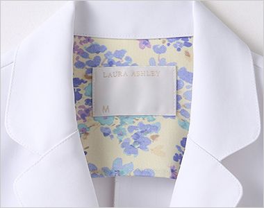 Montblanc LW103 ローラアシュレイ ドクターコート/長袖[女性用] 背裏には花柄生地を使用。