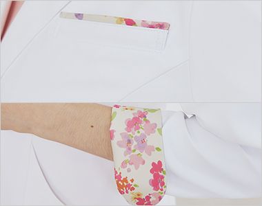 Montblanc LW103 ローラアシュレイ ドクターコート/長袖[女性用] 胸ポケット口、袖裏にも花柄生地を使用。
