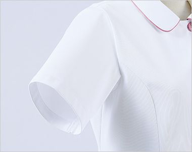 MN500 Montblanc ナースジャケット[女性用] 脇がのぞかない安心設計
