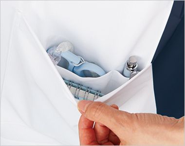 Montblanc MS008 スクラブ[男女兼用] 左右の腰ポケットには小物類が整理しやすい内ポケット付き