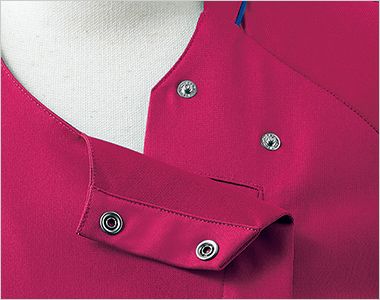 Montblanc MS356 スクラブ[女性用] 着脱しやすい肩口スナップ仕様。