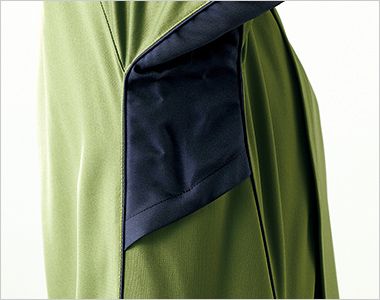 Montblanc MS401 スクラブ[男女兼用] 衣服内の通気性を高める、脇下ベンチレーション仕様。