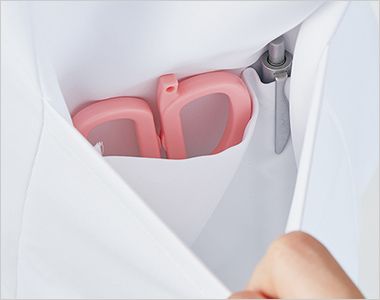 Montblanc MS854 スクラブ[男性用] 脇ポケットには小物を整理しやすい内ポケット付き。