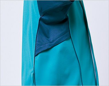 Montblanc MS855 スクラブ[男性用] 衣服内の通気性を高める、脇下ベンチレーション仕様。