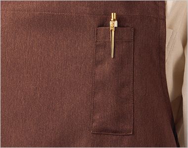 住商モンブラン OV5006 エプロン [男女兼用] ペンがすっきりおさまる左胸のペン差しポケット。