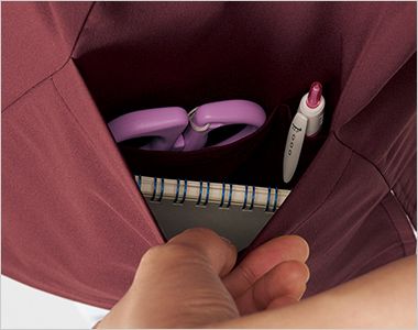 Montblanc RS004 スクラブ[男女兼用] 左の腰ポケットには小物類を整理しやすい内ポケット付き。