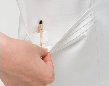 CA1797 ナガイレーベン(nagaileben) キャリアル ワンピース(女性用) ポケットは二重構造で、内側はペン差しポケット