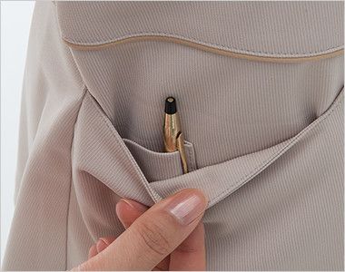 LH6252 ナガイレーベン ビーズベリー チュニック半袖(女性用) 収納力が豊富な多機能ポケット