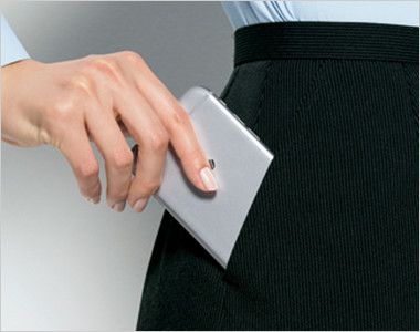 Selery S-16810 [通年]Aラインスカート [ストライプ/ストレッチ] メモ帳、ハンカチ、スマホなど持ち歩けるように、両サイドのポケットは、出し入れしやすい切りポケット。