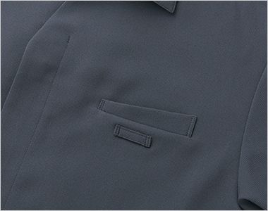SerVo(サーヴォ) AD0602 ショップコート/七分袖/襟付き(男女兼用) 胸ポケット・ネームループ。
ポケットはもちろん、生地を傷めずネームプレートを装着できるループ付き。