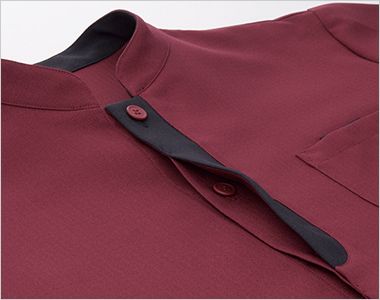 SerVo(サーヴォ) BC0600 ショップコート/七分袖/スタンドカラー[ころもて][男女兼用] 比翼ボタン。
前合わせは比翼仕様になっているので、すっきりとした印象に。
