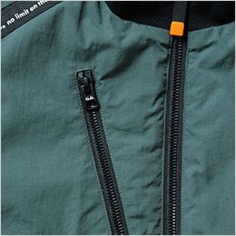 桑和GG 47406[秋冬用]防寒ベスト ロゴ入りラインテープ、右胸ファスナーポケット