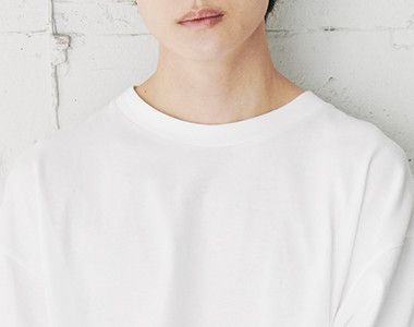 00114-BCL 5.6オンス ヘビーウェイトビッグLS-Tシャツ 襟内側のラベル（襟ネーム）は、簡単に手でちぎれるティア・アウェイラベル