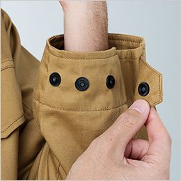 TS DESIGN 3916 [通年]FRジャケット[男女兼用] サイズ調整可能なボタンがあり、ボタンがむき出しにならないようカバー付き
耐熱樹脂ボタン使用