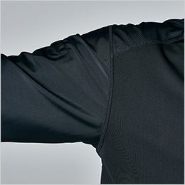TS DEOロングスリーブTシャツ ハイブリッド仕様。胴体部分は高通気冷感素材、腕部分は冷感ストレッチ素材を使用したハイブリッド仕様。どちらの素材も接触冷感性があり、夏場のワークシーンをサポートする。