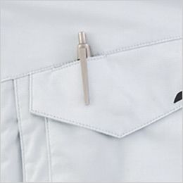半袖ブルゾン 左胸ポケットはペン差し付き。