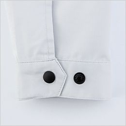 長袖ブルゾン 袖口は2段階に調整できるアジャスター付き。