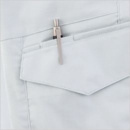 レディースピタリティカーゴパンツ 左脇横ポケットはペン差し付き。