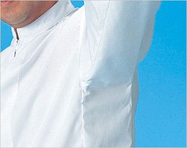 ジーベック 25200 長袖ファスナージャンパー(立ち衿)(男女兼用) 腕の動きにスムーズに対応するXEカットを採用。