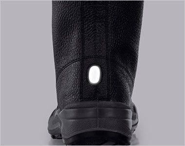 ジーベック 85024 安全半長靴 樹脂先芯 視認性を高める反射材を使用。夜間や暗所での安全性を高めています。

