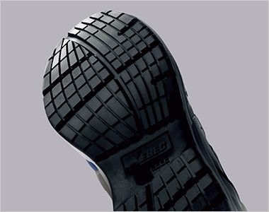 ジーベック 85140 耐滑セフティシューズ 樹脂先芯 滑りにくさを考慮した靴底意匠と耐滑性のよい配合のラバーを採用し転倒事故を防ぎます。