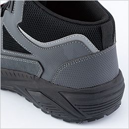 ジーベック 85159 プロスニーカー[男女兼用] 踵部の反射材が夜間・暗所での安全性を向上。
