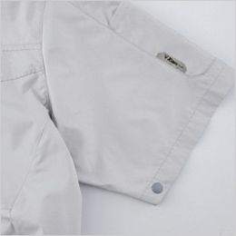 ジーベック 42-XE98034 空調服半袖ブルゾン 袖口ドットボタンで空気の抜けを調節。