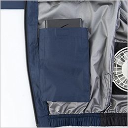 ジーベック XE98038 [春夏用]空調服®半袖ブルゾン[男性用] 右内側バッテリーポケット。