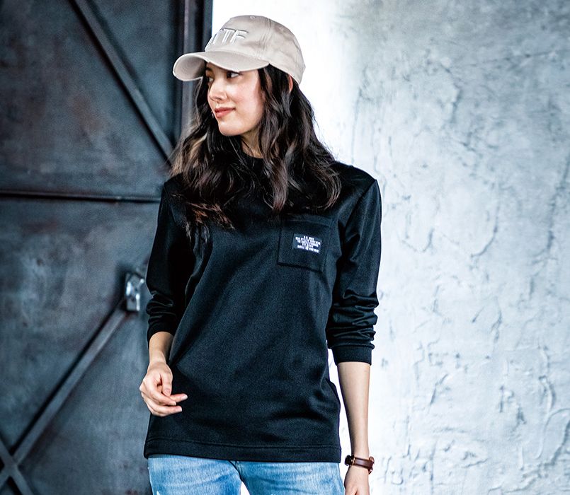 バートル バートル 4060 ストレッチロングTシャツ(男女兼用) 11-4060 ロングTシャツ(ユニセックス) モデル着用雰囲気1