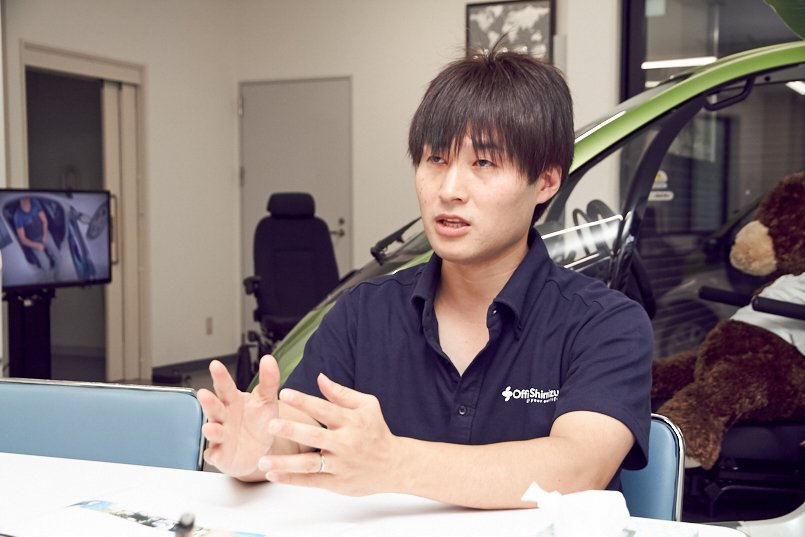 ここ3年ほど、毎年ランドマークさんにユニフォーム制作を ご依頼させていただいております