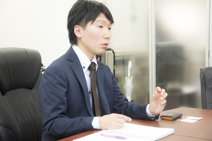 派遣したらそれで終わり、にはしておかない。積極的に連絡を取り続けます