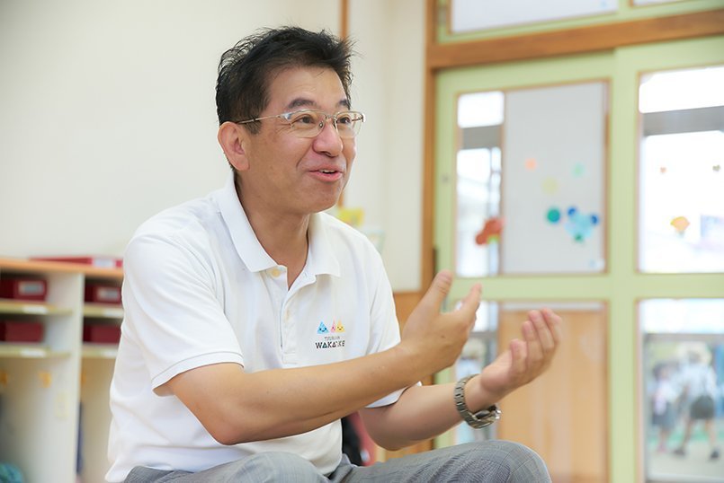 今はバラバラのエプロンを統一したら、カッコいいですよね!