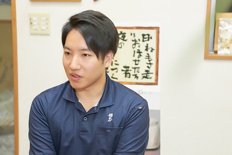 長袖は蚊に刺されるのを防ぐためにも役立つ