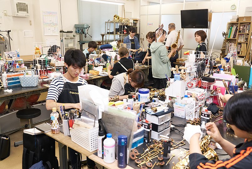 楽器修理を真剣に学びたい人は、グローバル管楽器技術学院へ